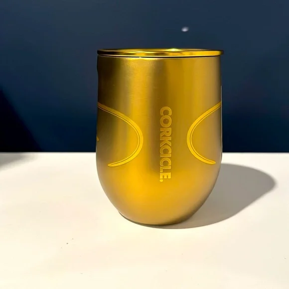 Golden snitch inspired tumbler from corckcicle - Picture 1 of 4